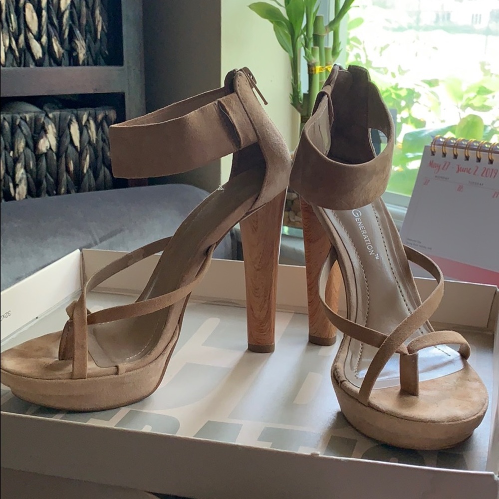 Bcbg heels